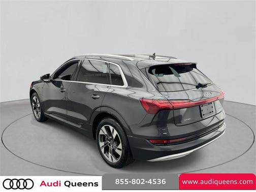 2021 Audi e-tron Premium quattro