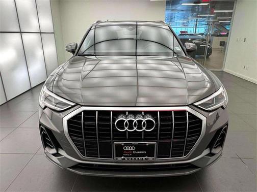 2024 Audi Q3 Premium 45 TFSI S line quattro Tiptronic