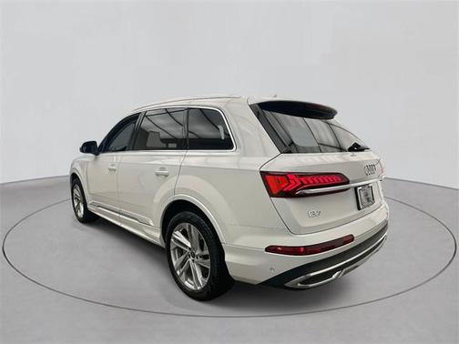 2022 Audi Q7 Premium Plus 55 TFSI quattro Tiptronic