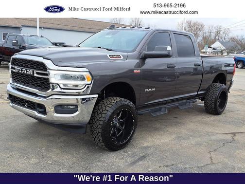2019 RAM 2500 Tradesman Crew Cab 4x4 6'4' Box