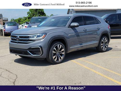 Pure Gray 2023 Volkswagen Atlas Cross Sport 3.6L V6 SEL Premium R-Line