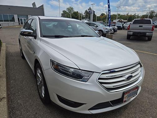 2018 Ford Taurus Limited