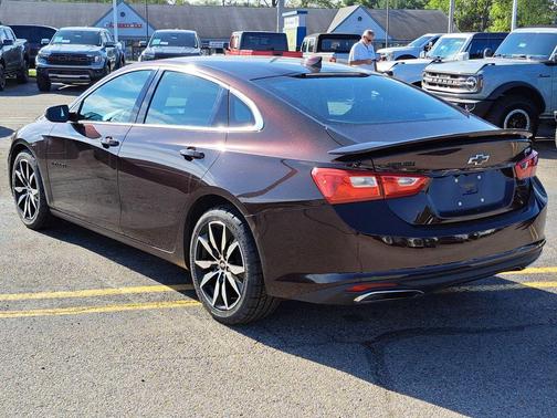 2021 Chevrolet Malibu FWD RS