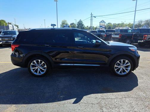 2022 Ford Explorer Platinum