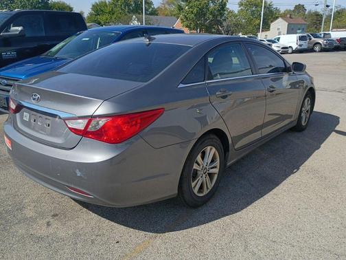2011 Hyundai SONATA GLS