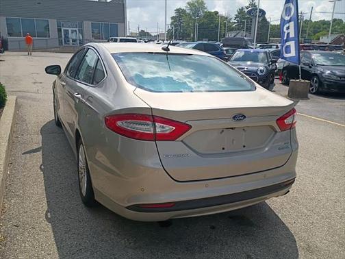 2015 Ford Fusion Hybrid SE