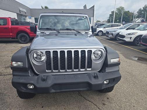 2020 Jeep Gladiator Sport S