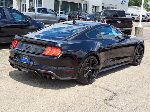 2023 Ford Mustang EcoBoost