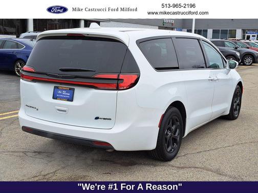 2022 Chrysler Pacifica Hybrid Touring L