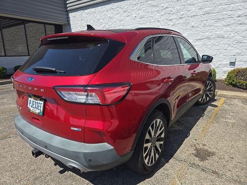 2020 Ford Escape Titanium
