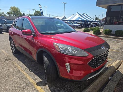 2020 Ford Escape Titanium