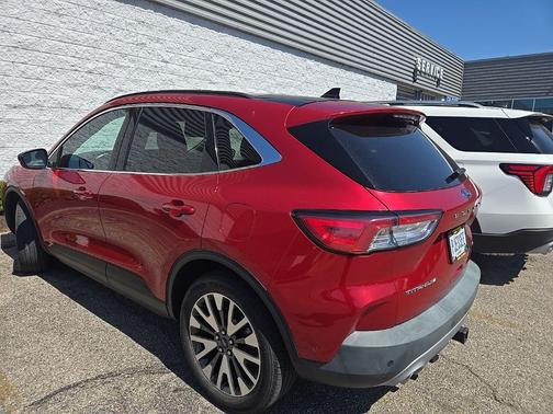 2020 Ford Escape Titanium