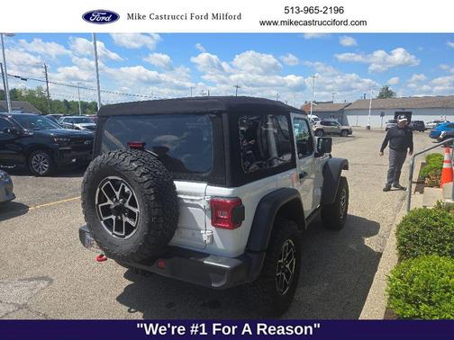 Bright White Clearcoat 2024 Jeep Wrangler Rubicon