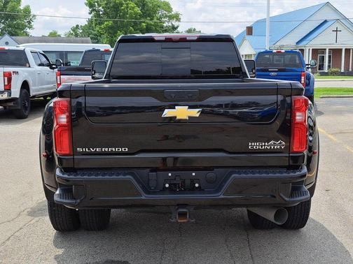 2022 Chevrolet Silverado 3500 High Country