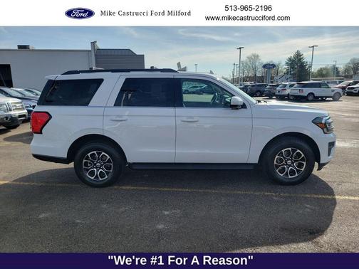 Oxford White 2023 Ford Expedition XLT