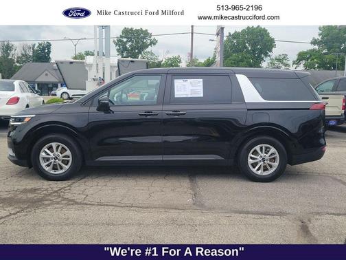 Aurora Black Pearl 2023 Kia Carnival LX