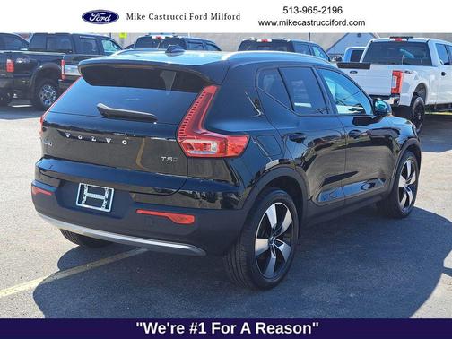 2020 Volvo XC40 T5 Momentum