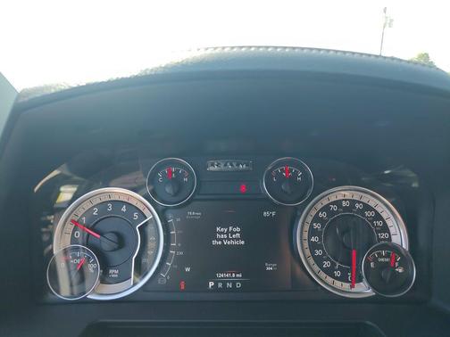 2018 RAM 2500 Laramie Crew Cab 4x4 6'4' Box