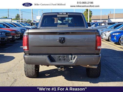 2018 RAM 2500 Laramie Crew Cab 4x4 6'4' Box