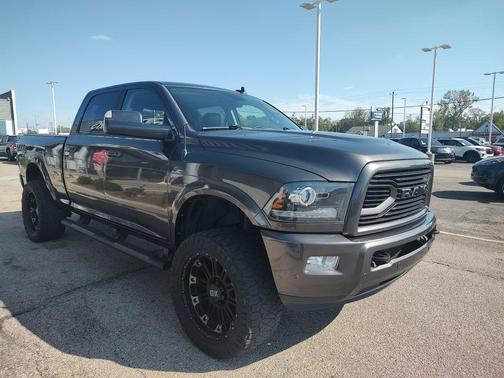2018 RAM 2500 Laramie Crew Cab 4x4 6'4' Box
