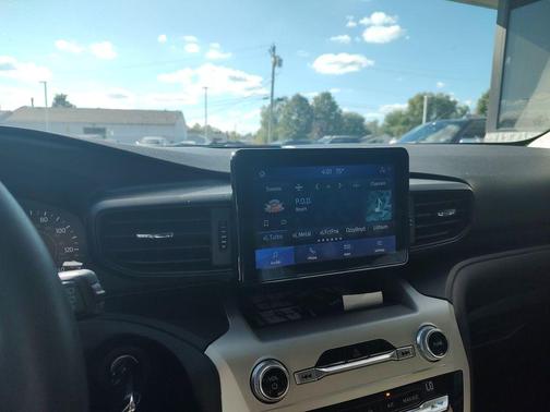 2020 Ford Explorer Base