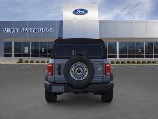 Azure Gray Metallic Tri-Coat 2025 Ford Bronco Base