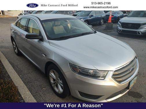 2017 Ford Taurus SE