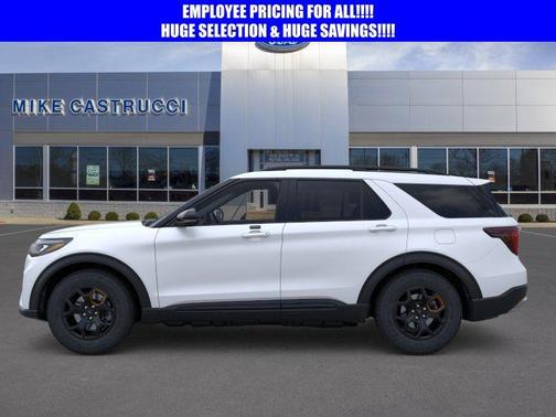 Star White Metallic Tri-Coat 2026 Ford Explorer Tremor