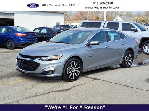 Sterling Gray Metallic 2024 Chevrolet Malibu FWD RS