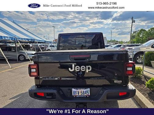 Black Clearcoat 2020 Jeep Gladiator Overland