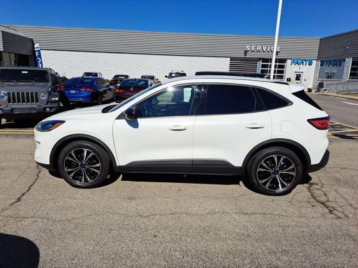 2022 Ford Escape SE