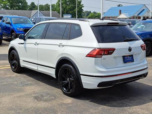 2023 Volkswagen Tiguan 2.0T SE R-Line Black