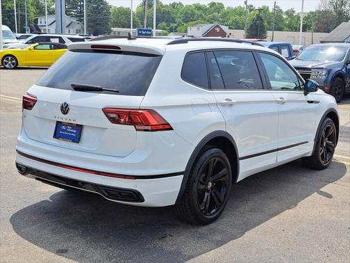 2023 Volkswagen Tiguan 2.0T SE R-Line Black
