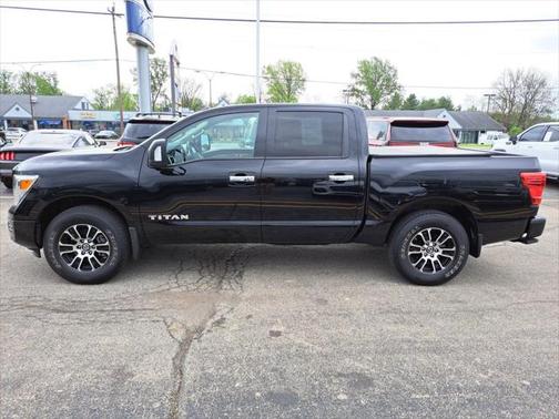 2021 Nissan Titan SV