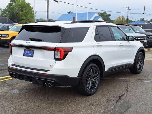 2025 Ford Explorer ST