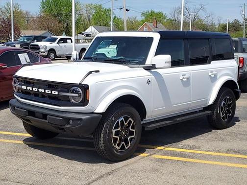 2024 Ford Bronco Outer Banks