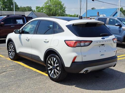 2020 Ford Escape SE