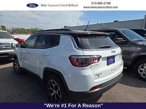 Bright White Clearcoat 2024 Jeep Compass Limited