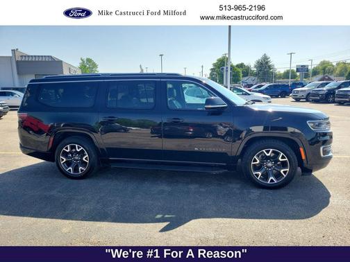 Diamond Black Crystal Pearlcoat 2024 Jeep Wagoneer L Series III 4x4