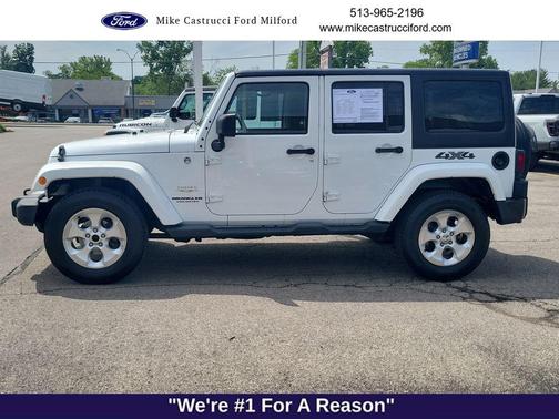 Bright White Clearcoat 2015 Jeep Wrangler Unlimited Sahara