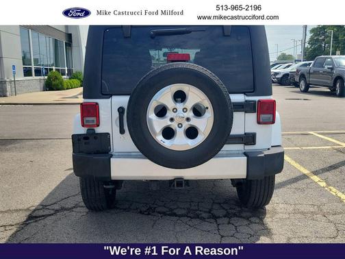 Bright White Clearcoat 2015 Jeep Wrangler Unlimited Sahara