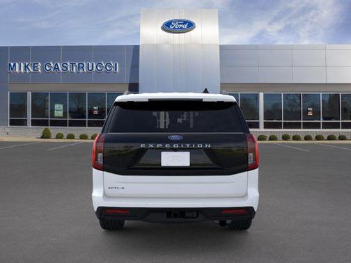 2026 Ford Expedition Active