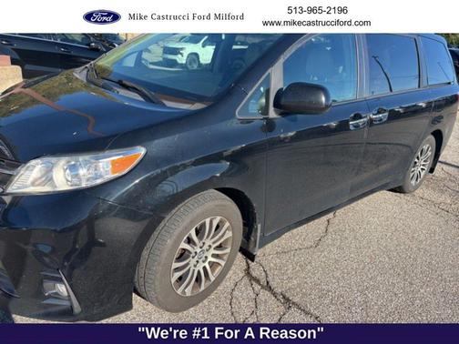 2020 Toyota Sienna XLE
