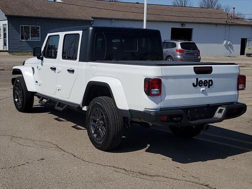 2024 Jeep Gladiator Sport S