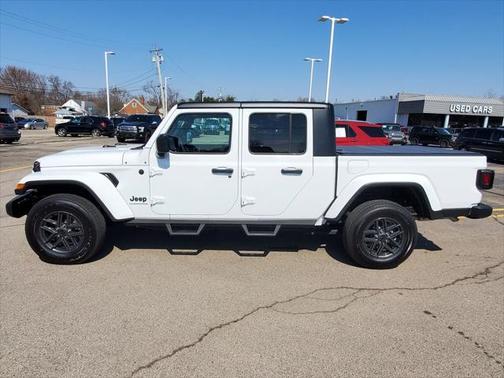 2024 Jeep Gladiator Sport S