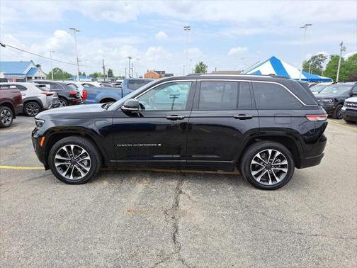 2022 Jeep Grand Cherokee 4xe Overland