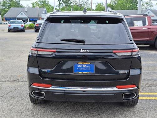 2022 Jeep Grand Cherokee 4xe Overland