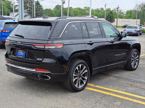 2022 Jeep Grand Cherokee 4xe Overland