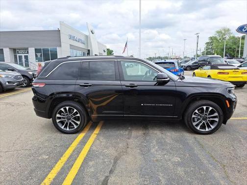 2022 Jeep Grand Cherokee 4xe Overland