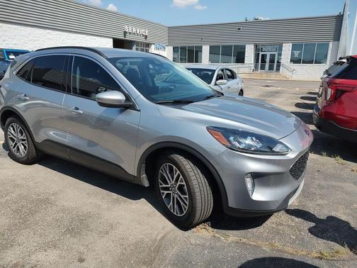 2021 Ford Escape SEL